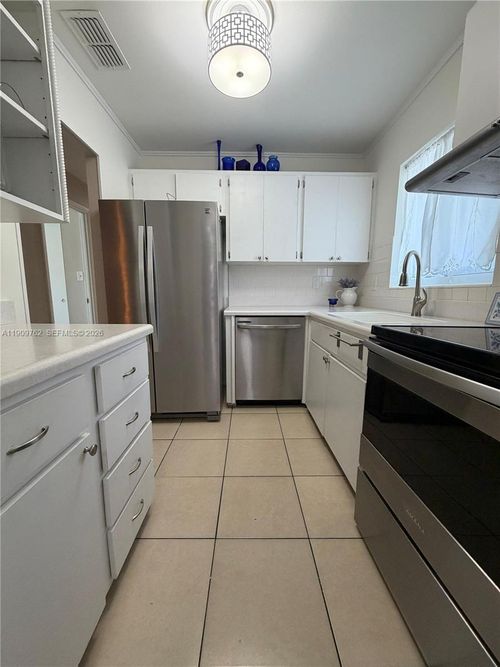 32-1832 Sunny Dr, BRADENTON, FL, 34207-8500 | Card Image
