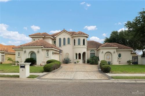 2201 W Rhin Dr, Edinburg, TX, 78539-3151 | Card Image