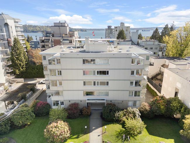 504 - 1750 Esquimalt Avenue, Condo with 1 bedrooms, 1 bathrooms and 1 parking in West Vancouver BC | Image 24