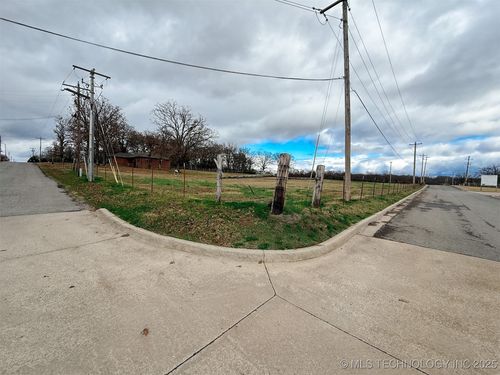 1290 E 4th St, Tahlequah, OK, 74464 | Card Image