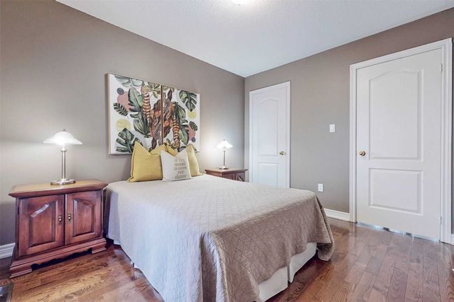 14 Ozner Cres, House attached with 3 bedrooms, 4 bathrooms and 5 parking in Woodbridge ON | Image 15