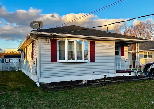 30 Catherine St, Chicopee, MA, 01013-2023 | Card Image