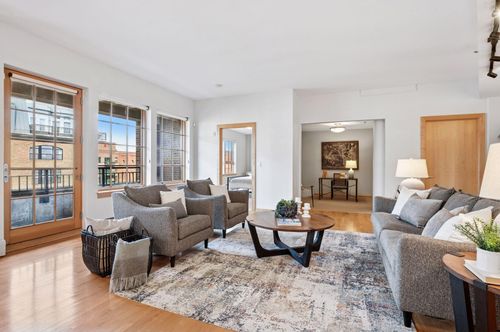 apt-601-111 4th Ave N, Minneapolis, MN, 55401-1537 | Card Image