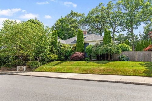 17 Blaisdell Ave, Pawtucket, RI, 02860-5714 | Card Image