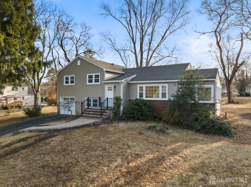 100 Farms Road Circle, East Brunswick, NJ, 08816 | Card Image