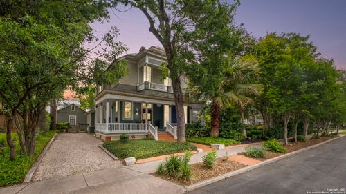 516 E Guenther St, San Antonio, TX, 78210-1186 | Card Image