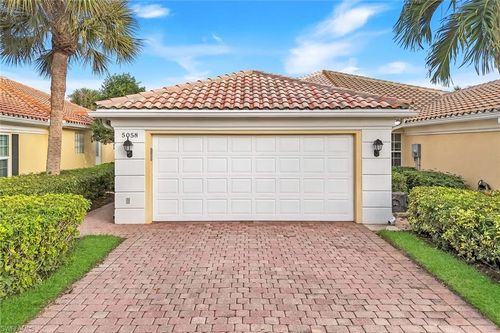 5058 Kingston Way, NAPLES, FL, 34119-9542 | Card Image