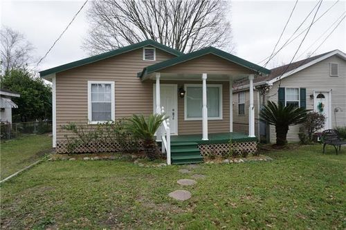 10521 Phelps St, River Ridge, LA, 70123-1252 | Card Image