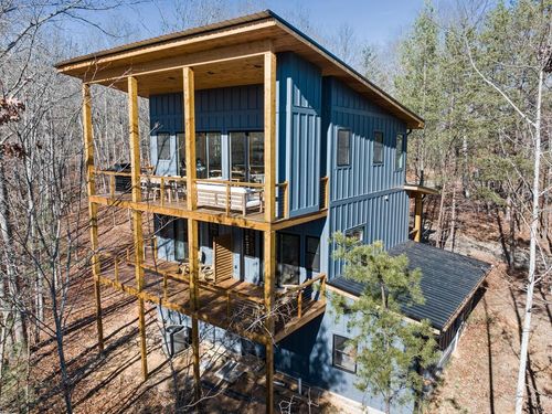 572 Left Turn, Blue Ridge, GA, 30513 | Card Image