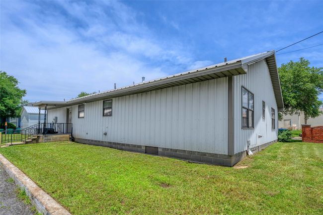 220 S Elm St, Home with 0 bedrooms, 0 bathrooms and null parking in Sherman TX | Image 7