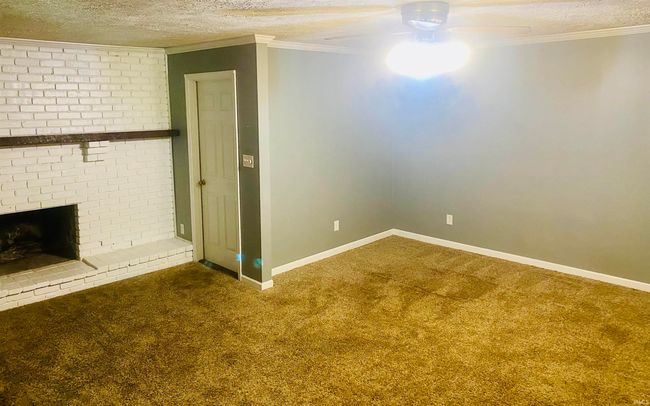 611 Russell Rd, Home with 3 bedrooms, 1 bathrooms and 4 parking in Chandler IN | Image 12