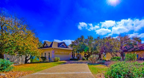 435 Paradise Pt, Boerne, TX, 78006-9402 | Card Image
