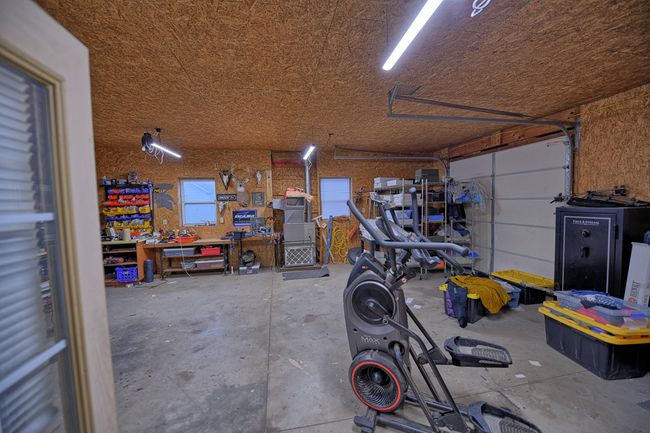 3rd stall workshop or gym | Image 26