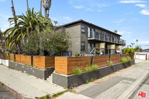 250 3rd Avenue, Venice, CA, 90291 | Card Image