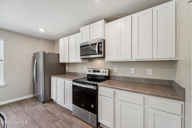 1140 Carteret Manor Dr, House other with 4 bedrooms, 3 bathrooms and 2 parking in Jacksonville NC | Image 7