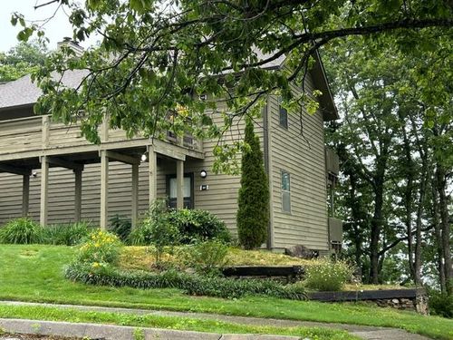 391 Moytoy Rd, Crab Orchard, TN, 37723 | Card Image