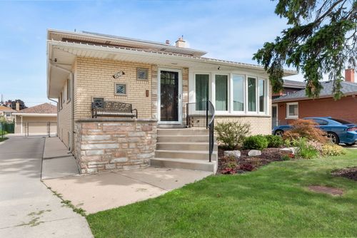 4600 W 101st St, Oak Lawn, IL, 60453-4124 | Card Image