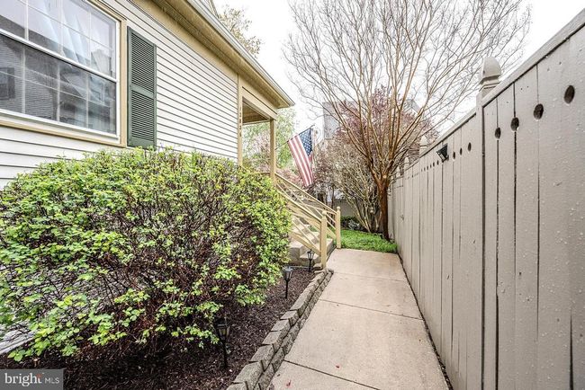 12836 Mill Brook Ct, Townhouse with 4 bedrooms, 4 bathrooms and null parking in WOODBRIDGE VA | Image 4