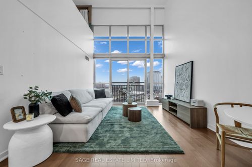 803-2 Fieldway Rd, Etobicoke, ON, M8Z0B9 | Card Image