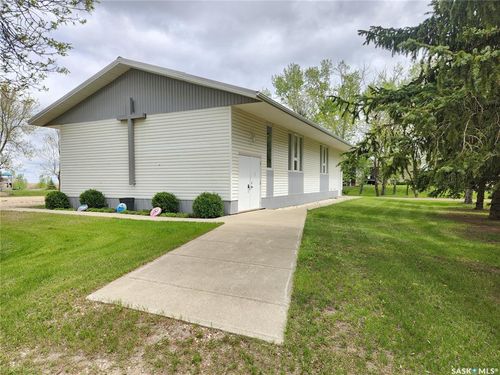 402 Wheaton Ave, Ogema, SK, S0C0A1 | Card Image