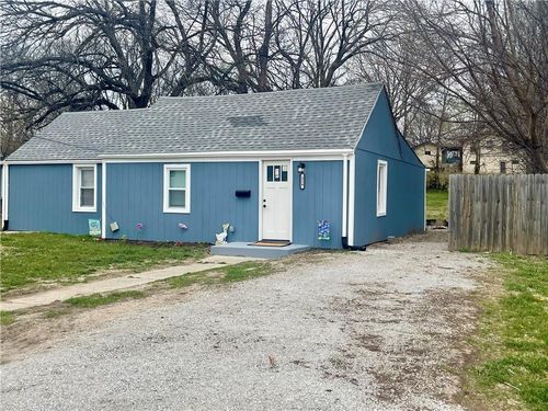 324 W South Ave, Independence, MO, 64050-4329 | Card Image