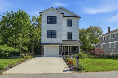 6 Sterling Ave, Warwick, RI, 02889-4014 | Card Image