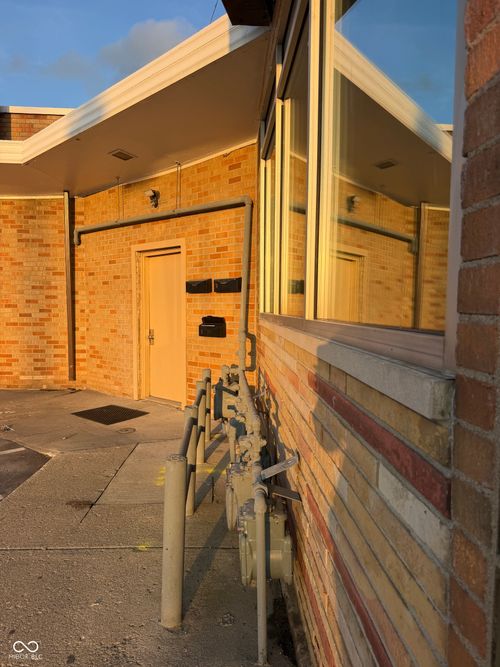 b-3015 S Holt Rd, Indianapolis, IN, 46221-2255 | Card Image
