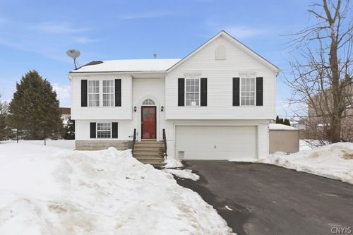 9391 Jacob Ln, Brewerton, NY, 13029-9449 | Card Image