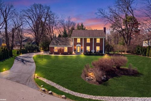 938 Candlestick Ct, Bloomfield Hills, MI, 48304-1902 | Card Image