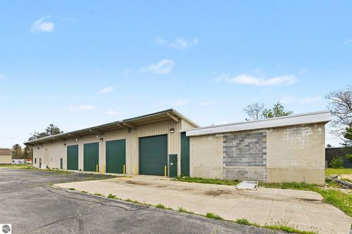 490 E Dresden St, Kalkaska, MI, 49646-9701 | Card Image