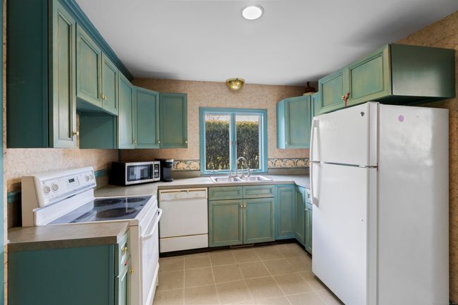 Compact Culinary Charm Brimming with Potential | Image 14