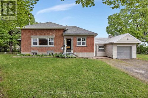 544 Old Coach Road, Ottawa, ON, K0A1L0 | Card Image
