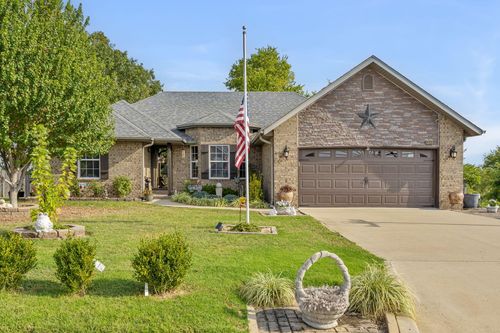 307 E Cypress St, Clever, MO, 65631-7000 | Card Image