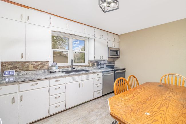 Kitchen | Image 8