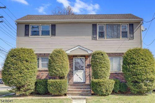 2-207 Gertrude Ter, Dunellen, NJ, 08812-1405 | Card Image