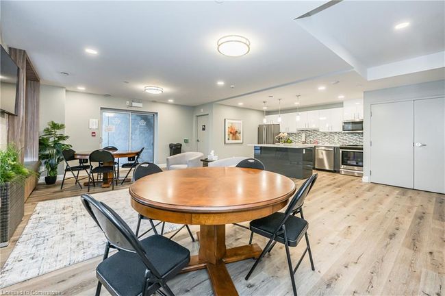 210 - 399 Queen St S, House attached with 1 bedrooms, 1 bathrooms and 1 parking in Kitchener ON | Image 29