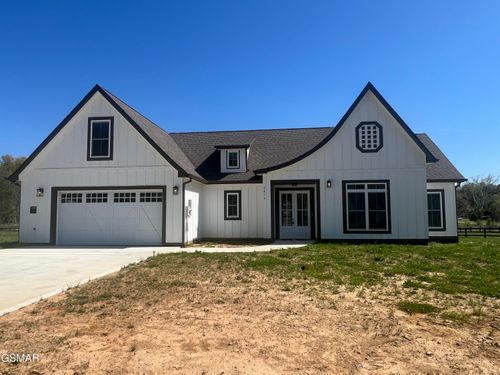2416 Iron Forse Way, Sevierville, TN, 37876-2649 | Card Image