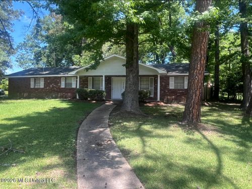 3056 Suncrest Dr, Jackson, MS, 39212-2563 | Card Image
