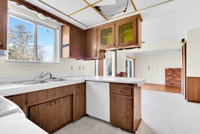 54011 Mound Rd, House other with 4 bedrooms, 3 bathrooms and null parking in Shelby Twp MI | Image 11