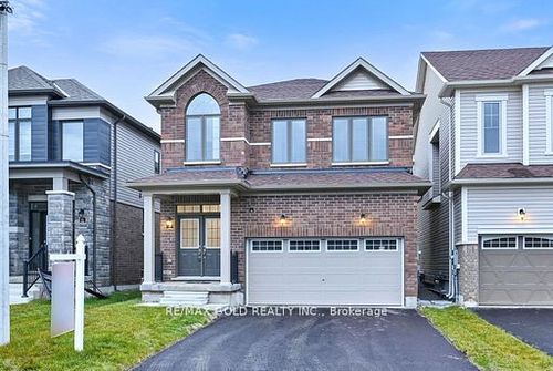 40 Prudhoe Terr, Barrie, ON, L9J0W2 | Card Image