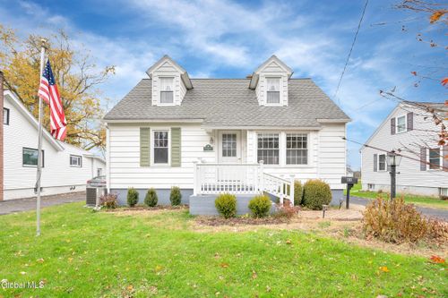 49 Van Dyck St, Coxsackie, NY, 12051-1320 | Card Image