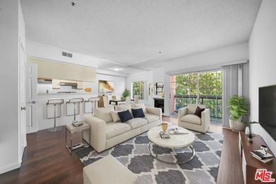 158 - W Acacia Avenue, Condo with 4 bedrooms, 4 bathrooms and 2 parking in Glendale CA | Image 1