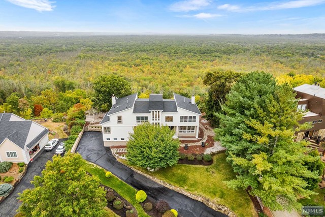 Rosenbrook Dr, Lincoln Park, NJ 07035