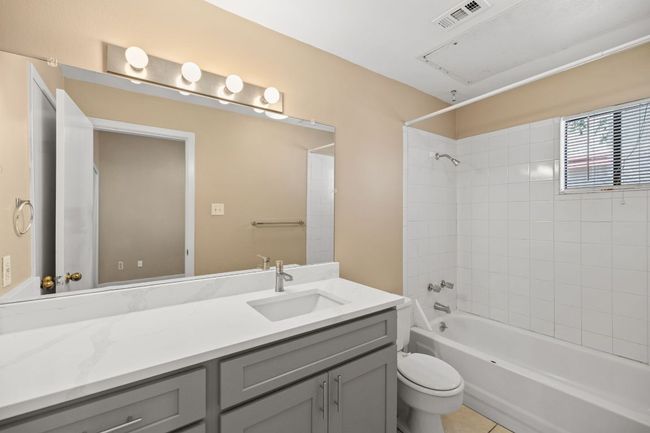 APT-302 - 712 Graham Pl, Condo with 2 bedrooms, 2 bathrooms and null parking in Austin TX | Image 19