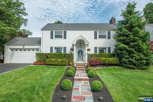34 Coolidge Ave, West Caldwell, NJ, 07006-7810 | Card Image