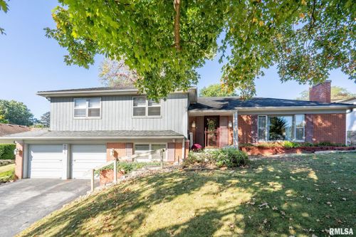 2552 37th Ave, Rock Island, IL, 61201-6922 | Card Image