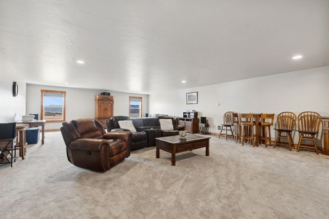 Living room -Upstairs | Image 38
