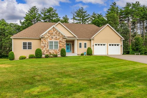 3 Putnam Farm Rd, Salem, NH, 03079-1500 | Card Image
