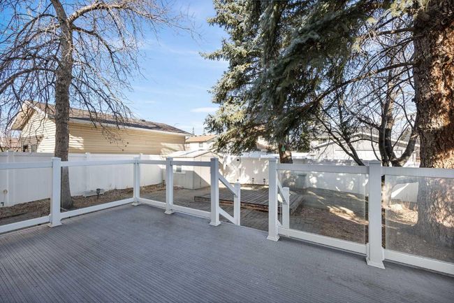 24 Rivervalley Crescent Se, House other with 3 bedrooms, 3 bathrooms and 2 parking in Calgary AB | Image 35