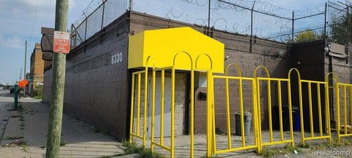 8330 Harper Ave, Detroit, MI, 48213-2514 | Card Image